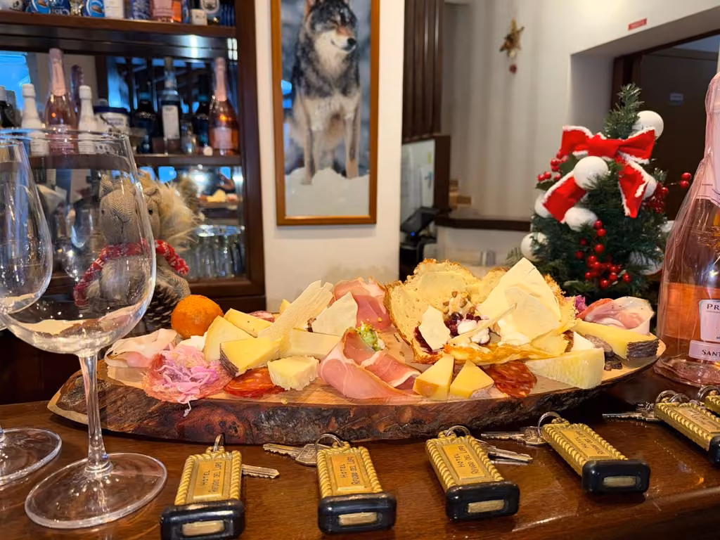 Piatti della cucina abruzzese serviti al Rifugio del Lupo a Scanno